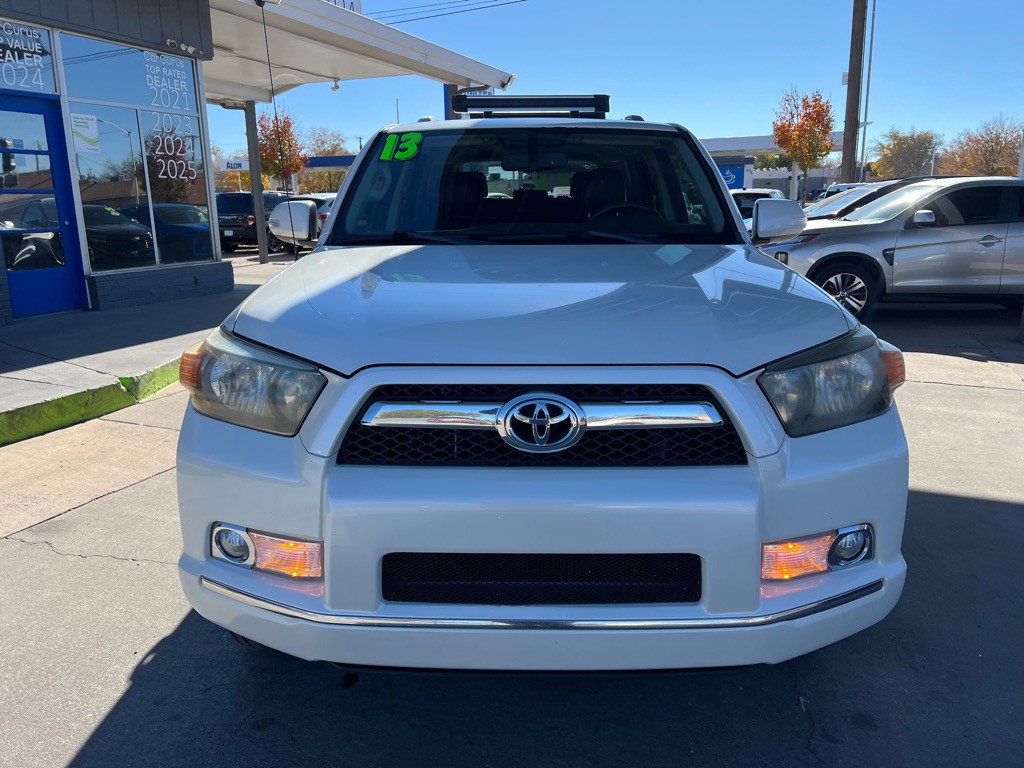 2013 Toyota 4Runner Image 2
