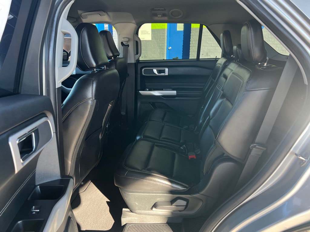 2021 Ford Explorer Image 13
