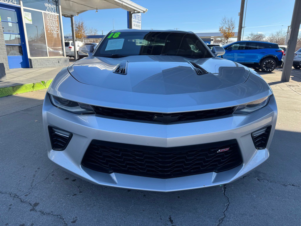 2018 Chevrolet Camaro Image 2
