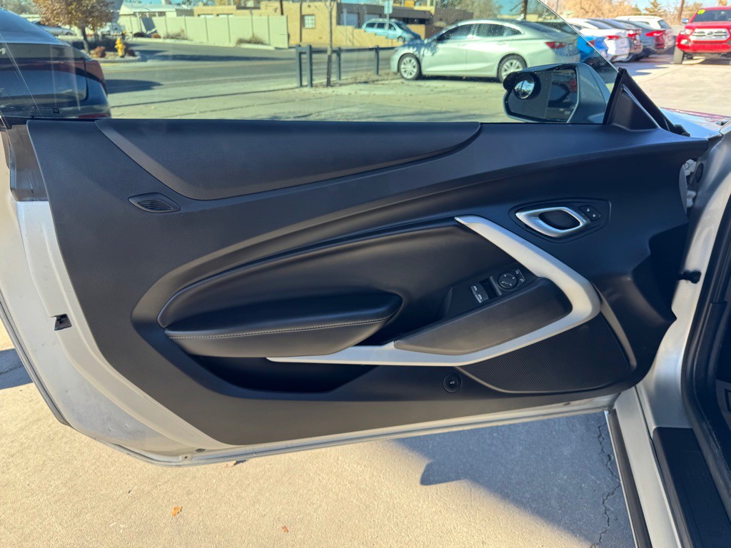 2018 Chevrolet Camaro Image 10