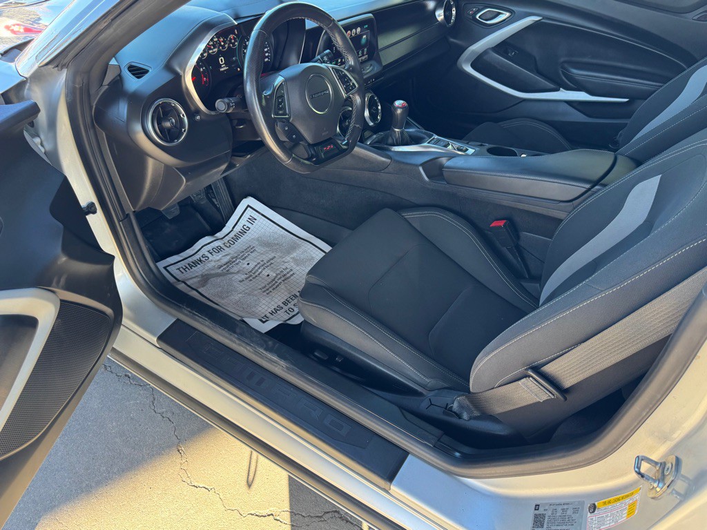 2018 Chevrolet Camaro Image 11