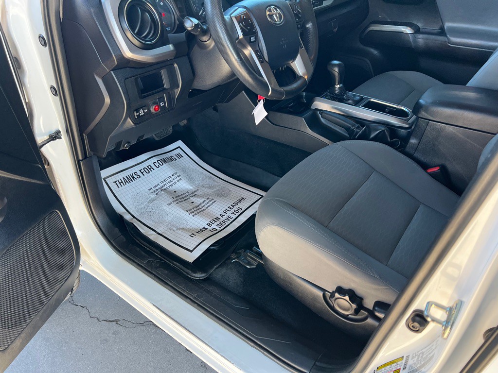 2018 Toyota Tacoma Image 11