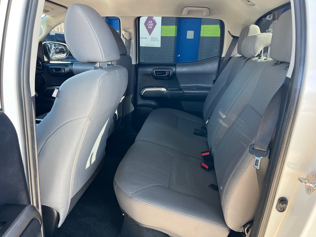 2018 Toyota Tacoma Image 13