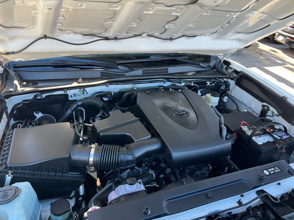 2018 Toyota Tacoma Image 19