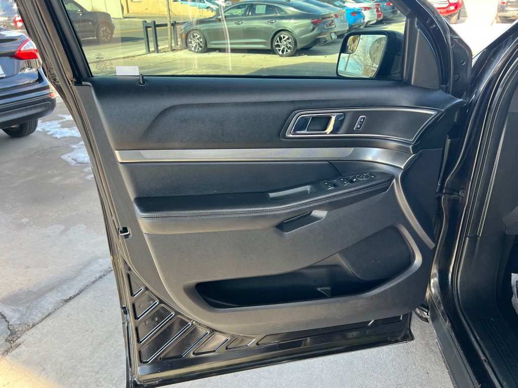 2019 Ford Explorer Image 10