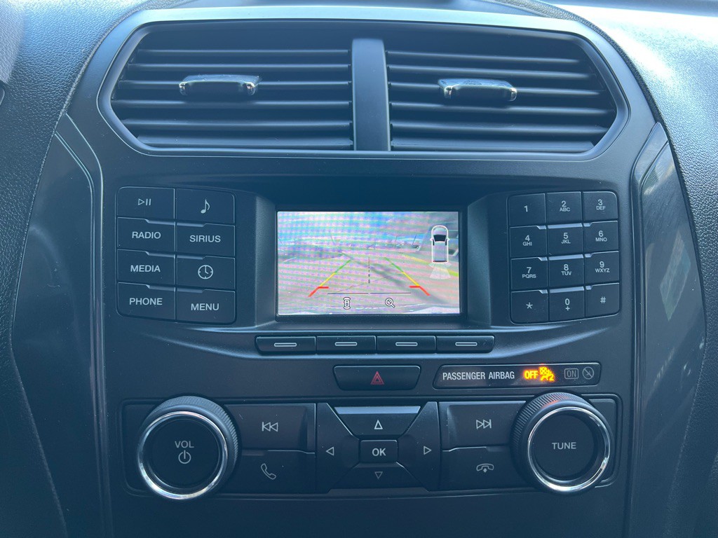 2019 Ford Explorer Image 16