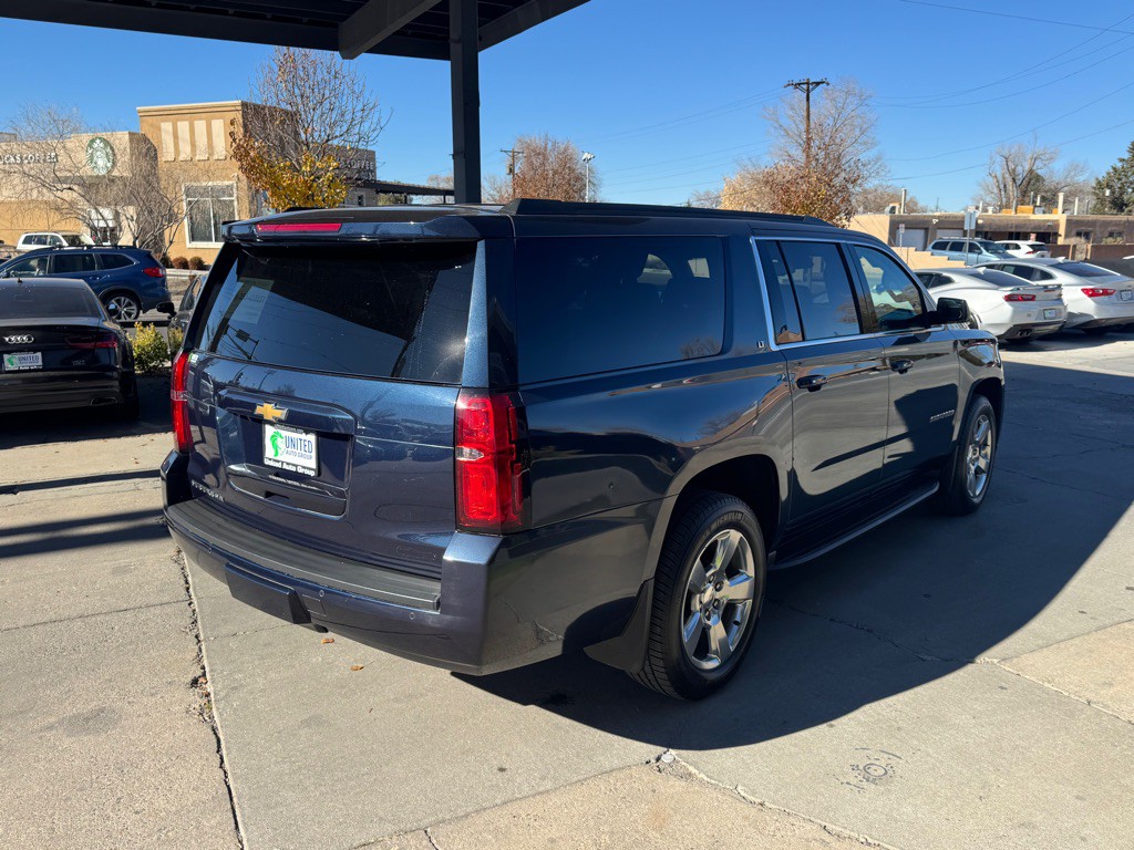 2019 Chevrolet Suburban Image 5