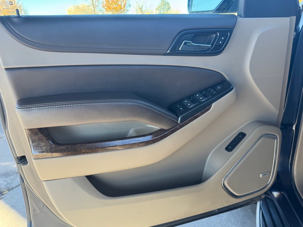 2019 Chevrolet Suburban Image 10