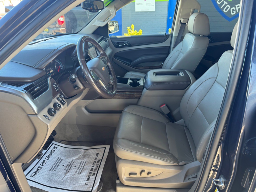 2019 Chevrolet Suburban Image 12