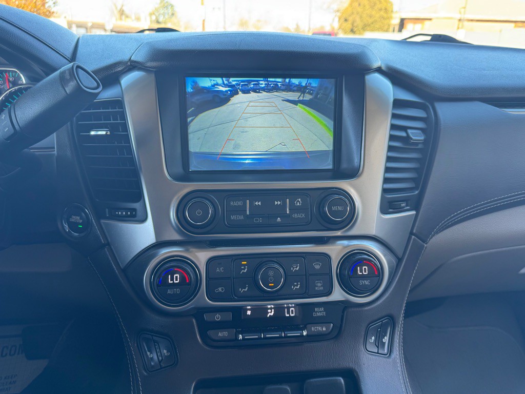 2019 Chevrolet Suburban Image 17