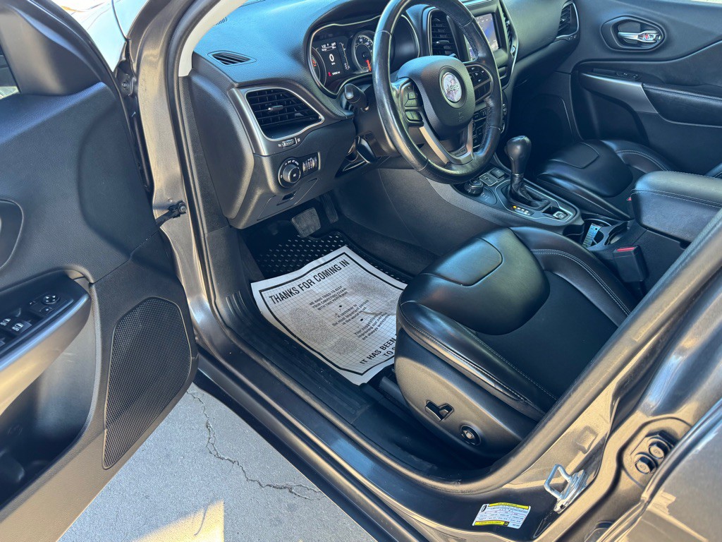 2019 Jeep Cherokee Image 11