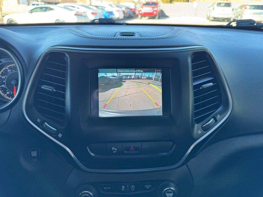 2019 Jeep Cherokee Image 15