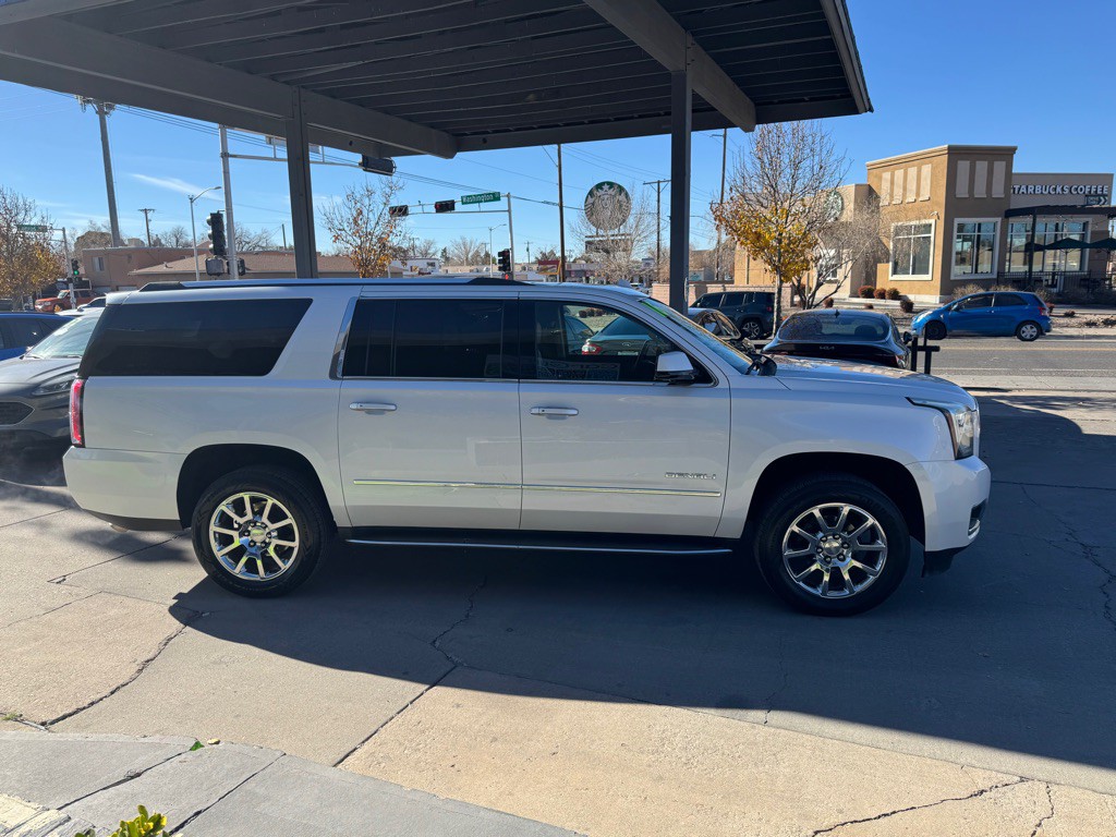 2016 GMC Yukon Image 4