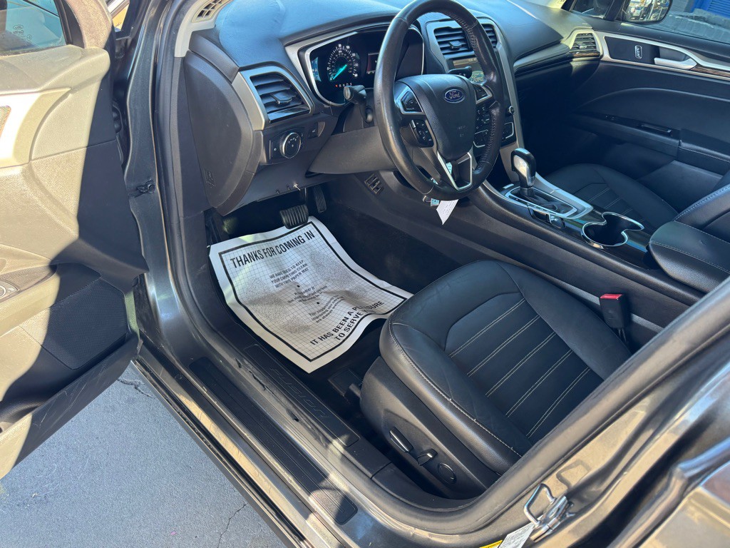 2016 Ford Fusion Image 11