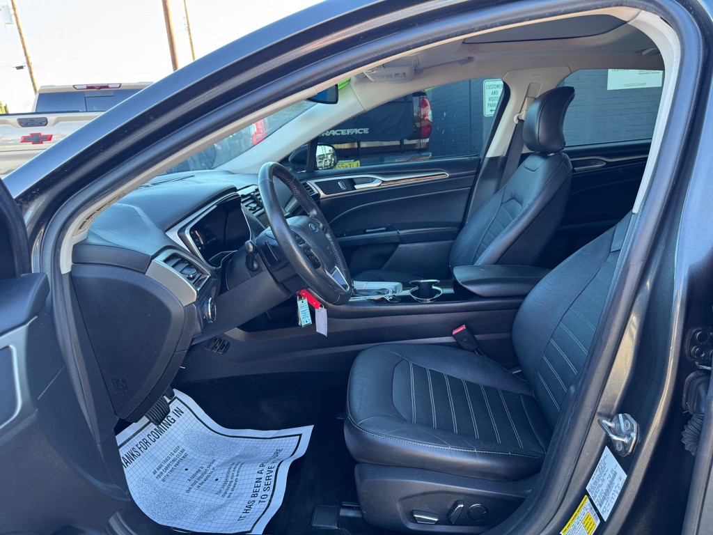 2016 Ford Fusion Image 12