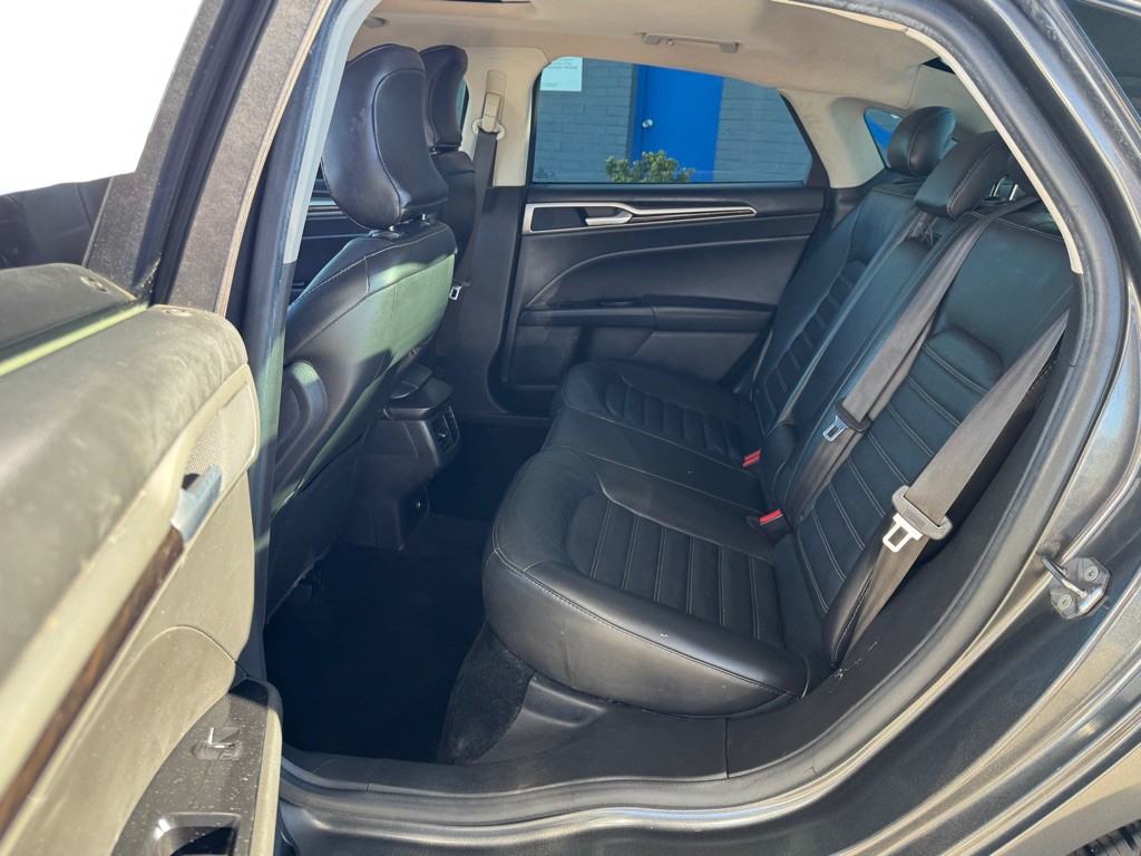 2016 Ford Fusion Image 13