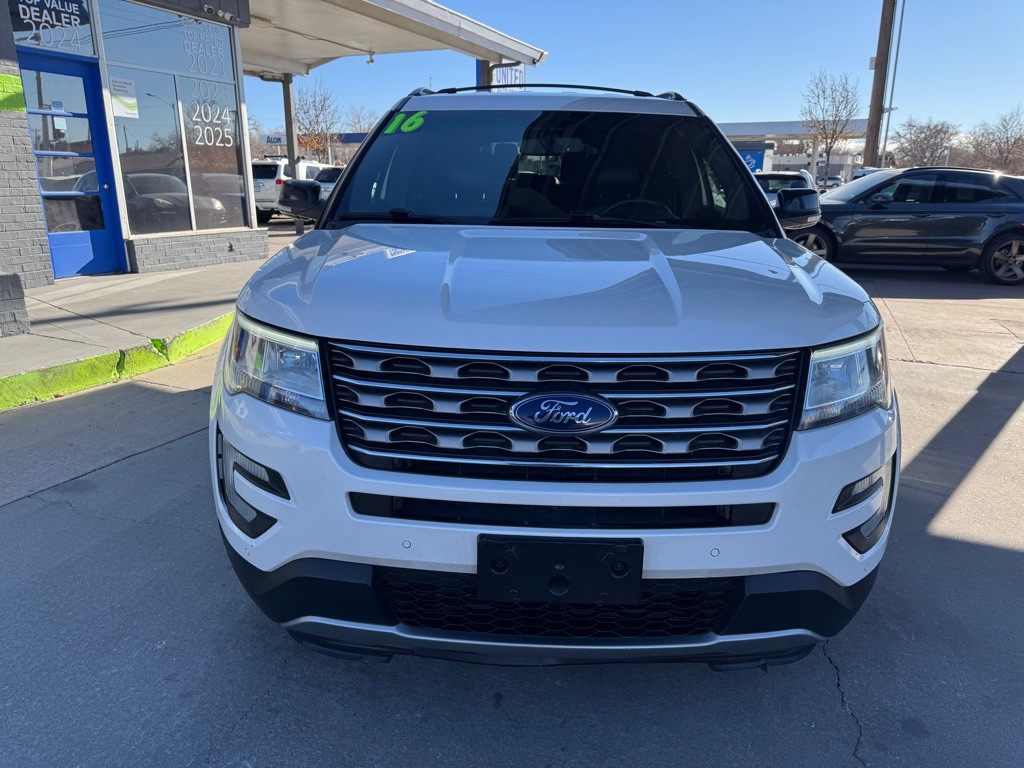 2016 Ford Explorer Image 2
