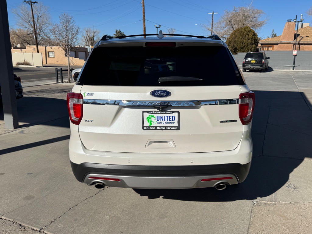 2016 Ford Explorer Image 6