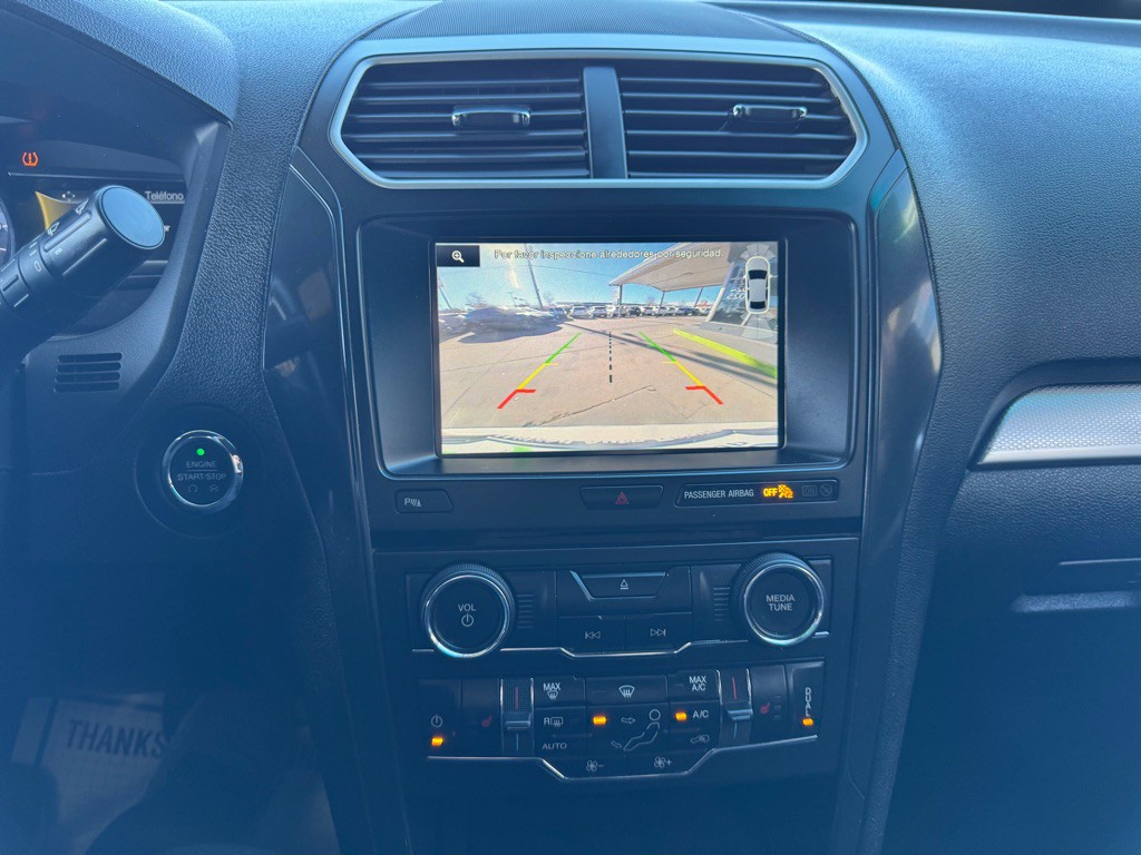 2016 Ford Explorer Image 16