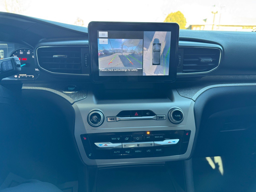 2022 Ford Explorer Image 17