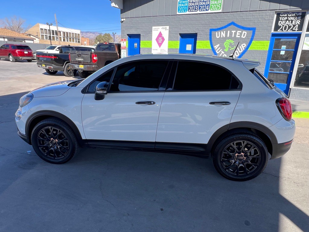 2017 FIAT 500 Image 8