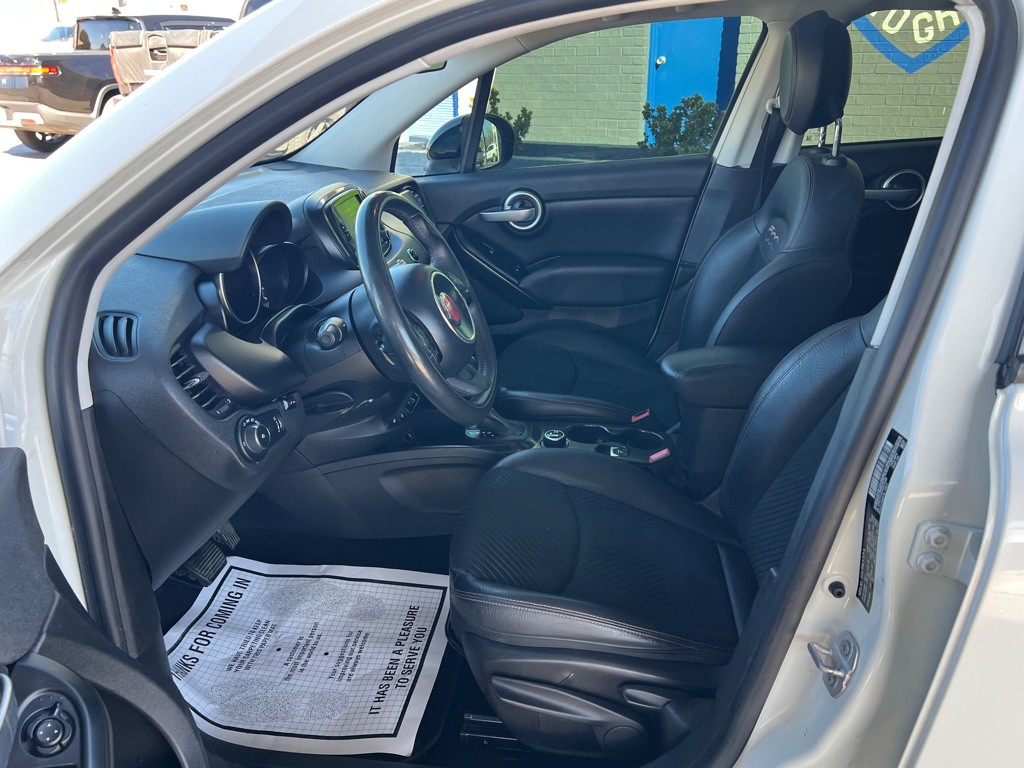 2017 FIAT 500 Image 12