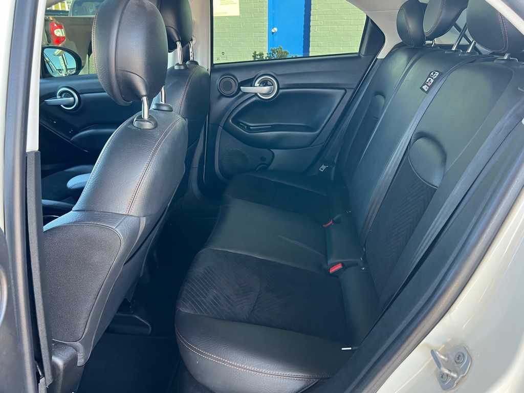 2017 FIAT 500 Image 13