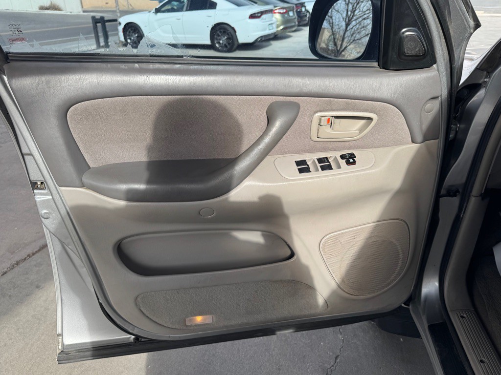 2004 Toyota Tundra Image 10