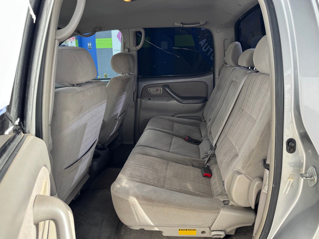 2004 Toyota Tundra Image 13