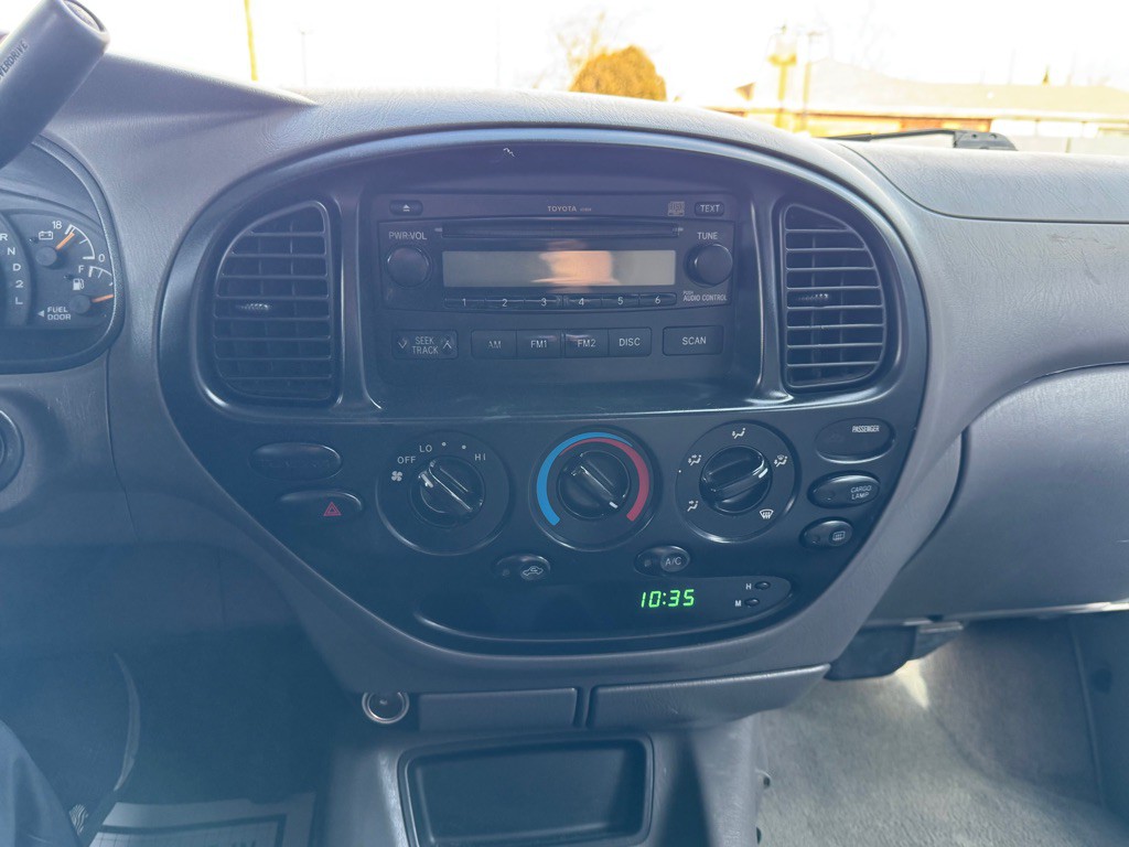 2004 Toyota Tundra Image 15