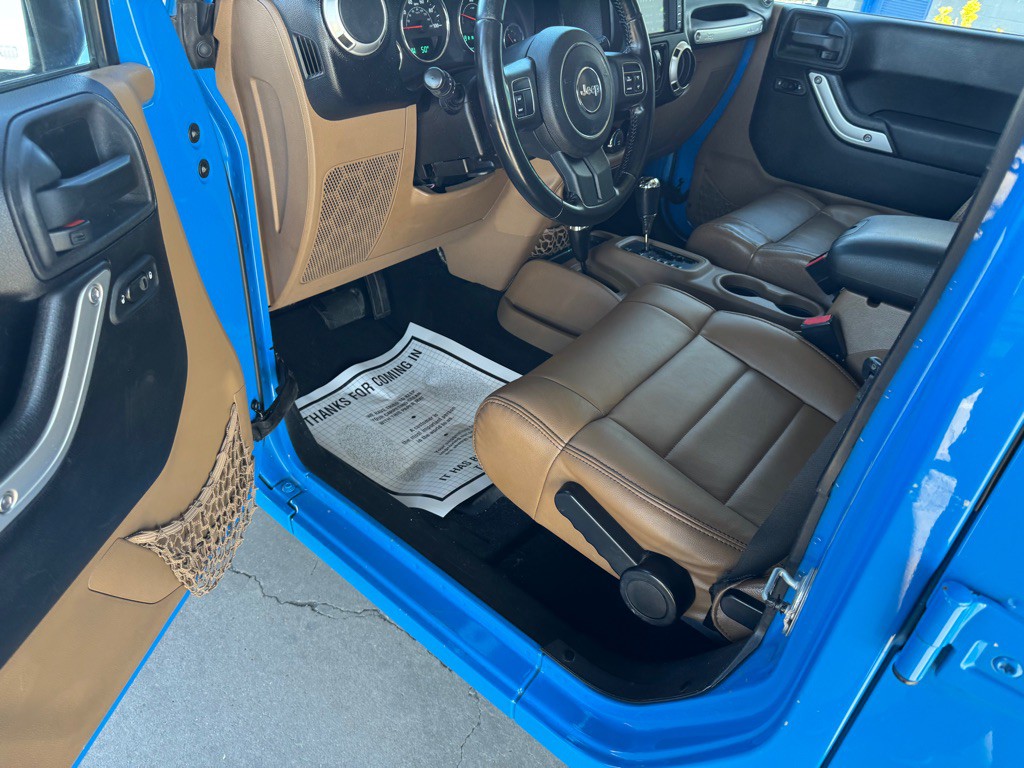 2011 Jeep Wrangler Unlimited Image 11