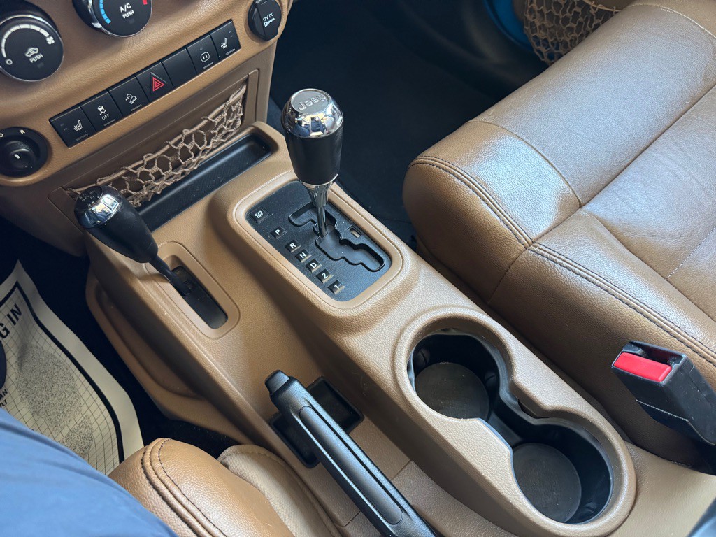 2011 Jeep Wrangler Unlimited Image 17