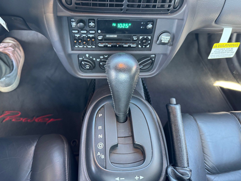 1999 Plymouth Prowler Image 15