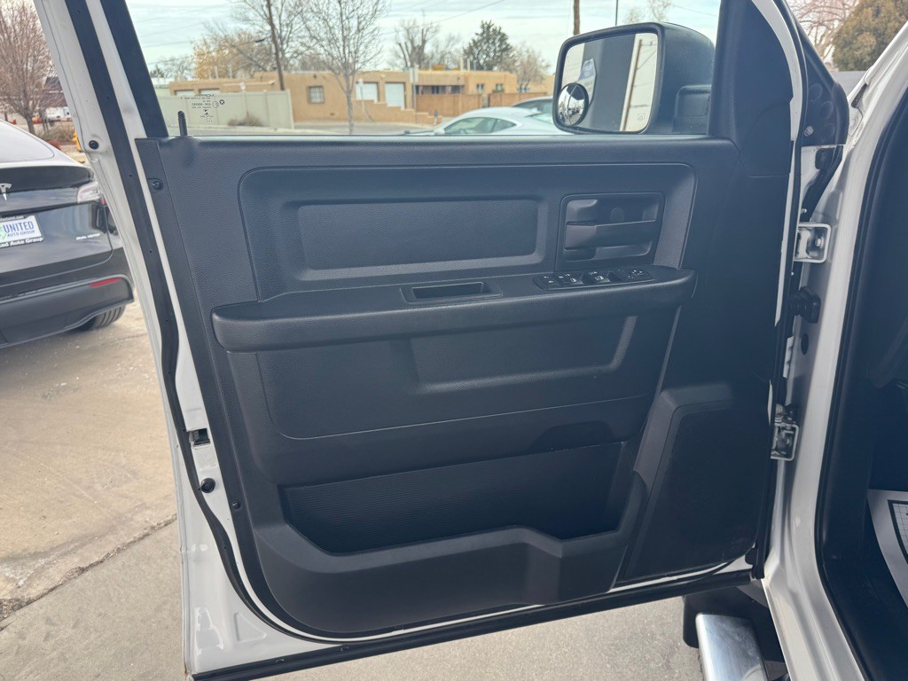 2015 RAM 2500 Image 10