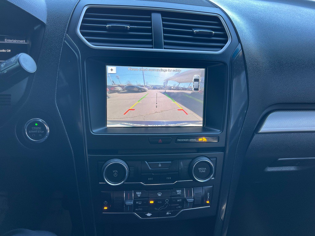 2021 Ford Explorer Image 17