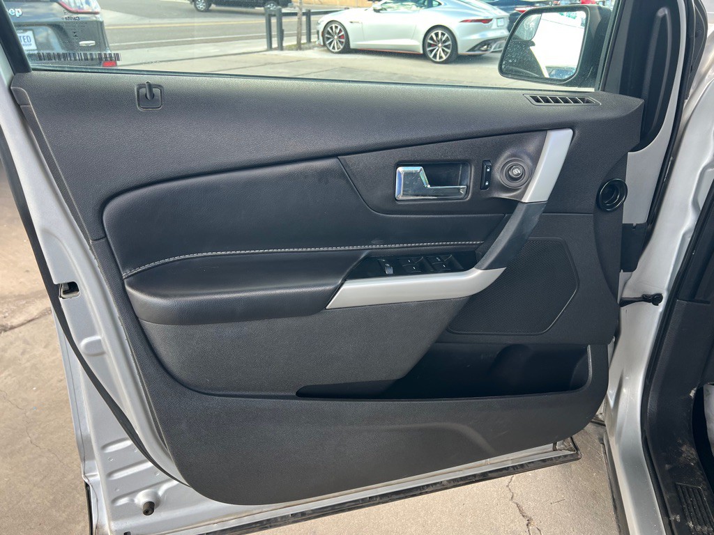 2013 Ford Edge Image 10