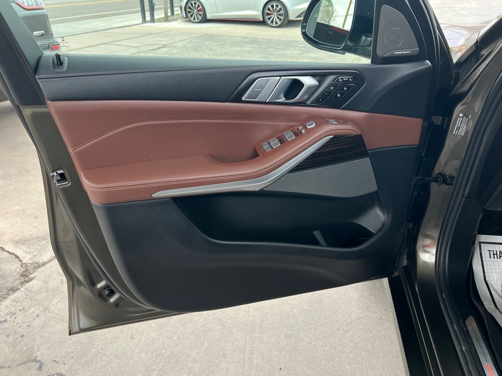 2020 BMW X7 Image 10