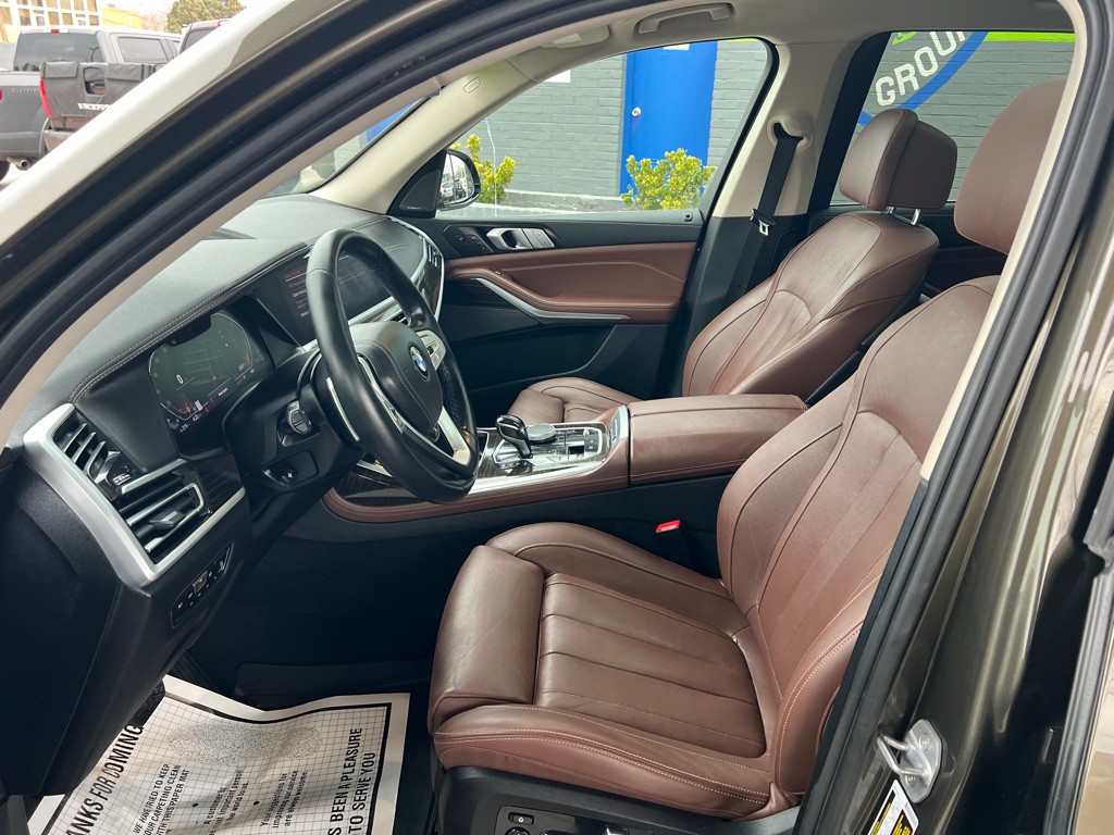 2020 BMW X7 Image 12