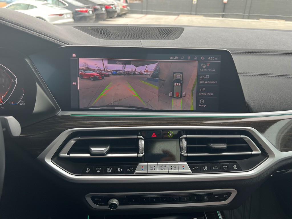 2020 BMW X7 Image 16