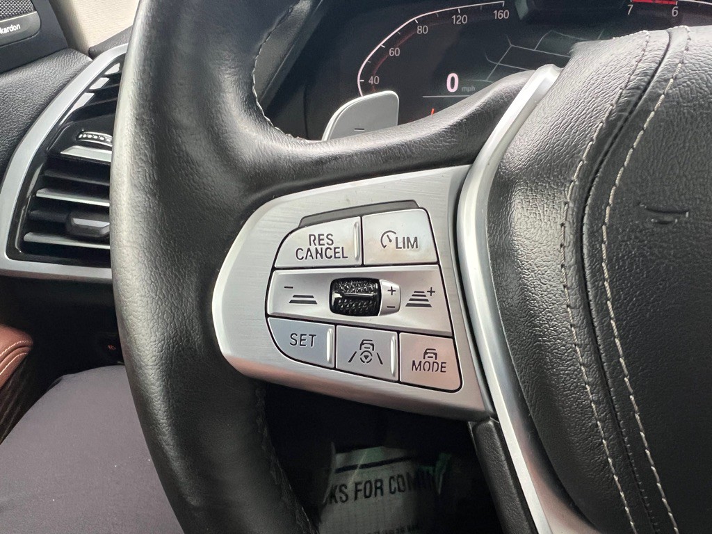 2020 BMW X7 Image 20