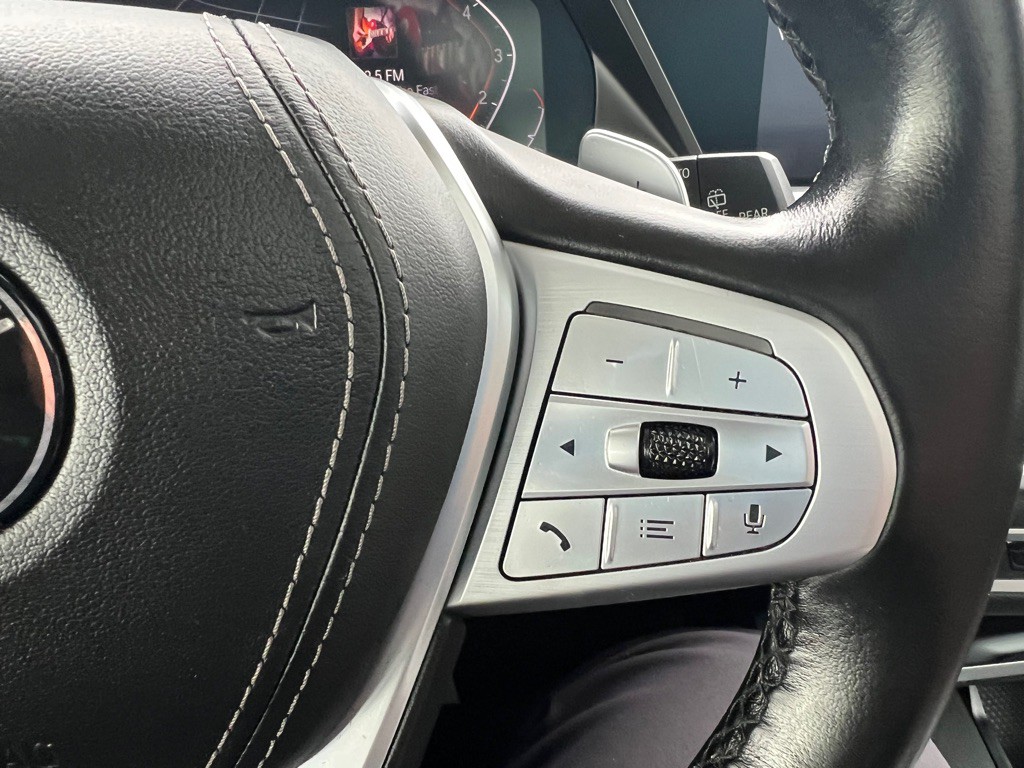 2020 BMW X7 Image 21