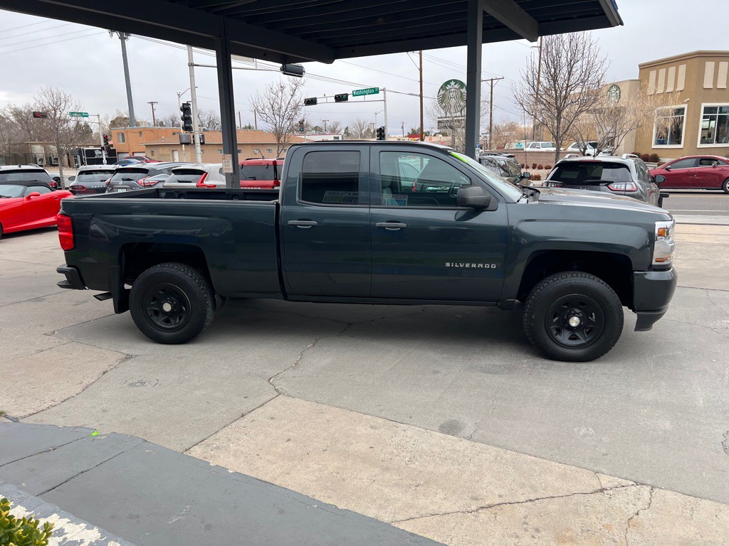 2018 Chevrolet Silverado 1500 Image 4