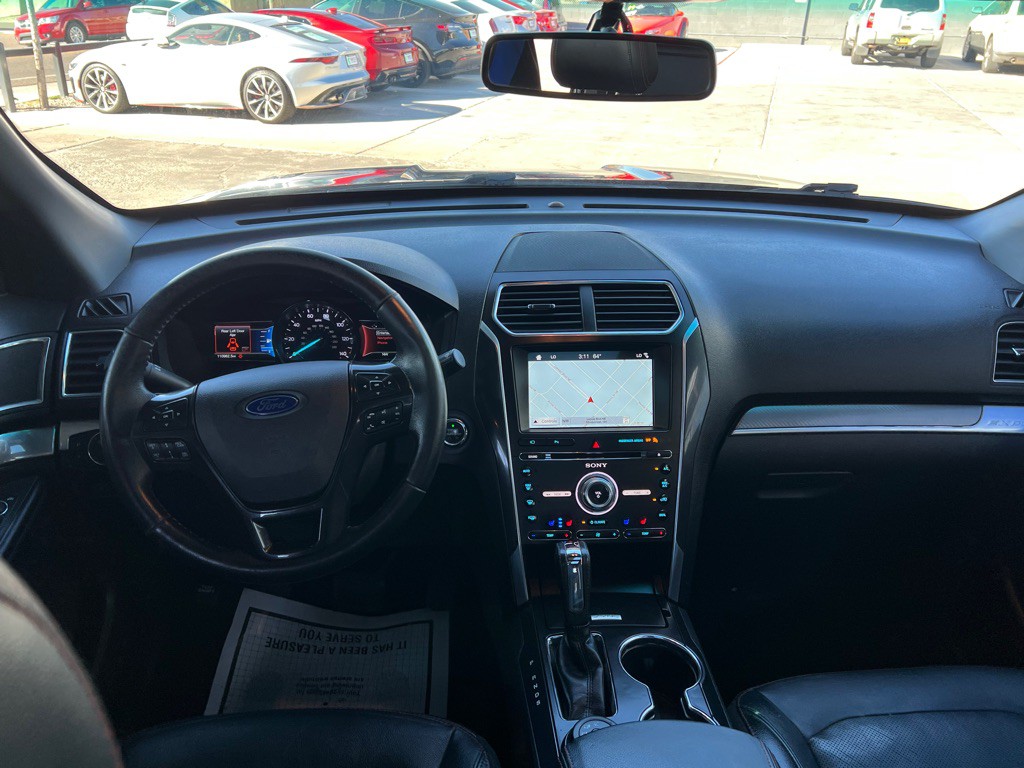 2017 Ford Explorer Image 9