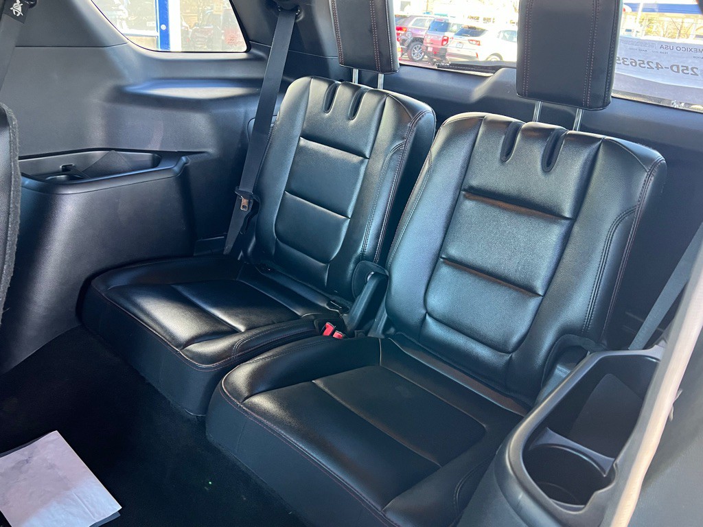 2017 Ford Explorer Image 14