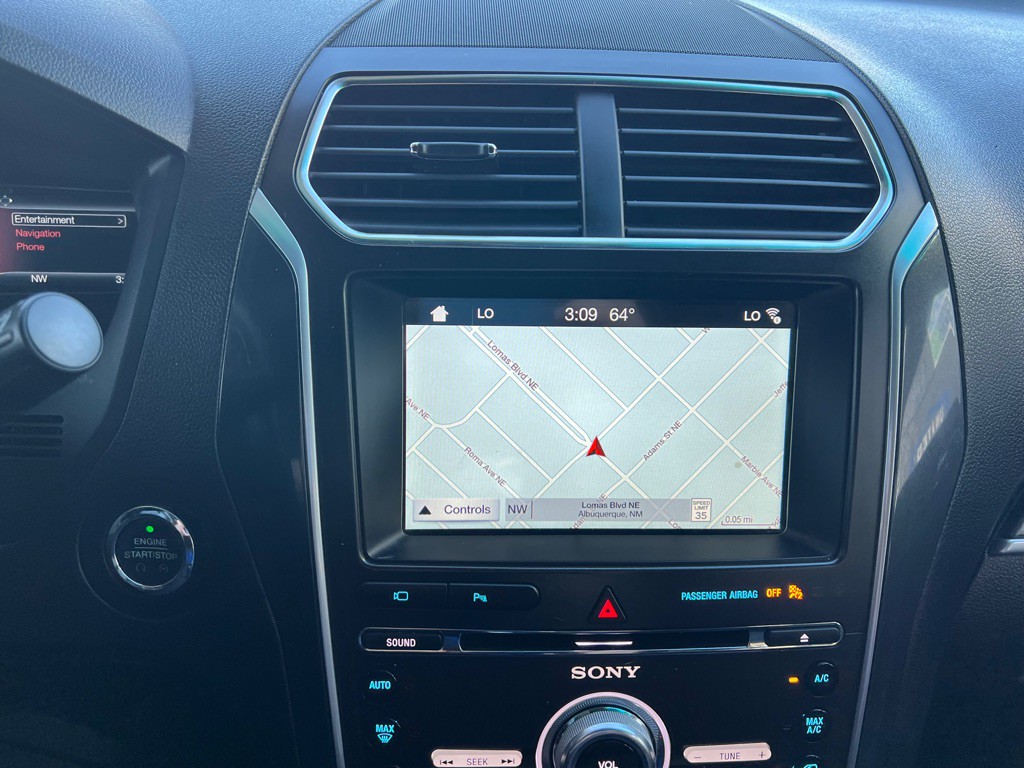 2017 Ford Explorer Image 16