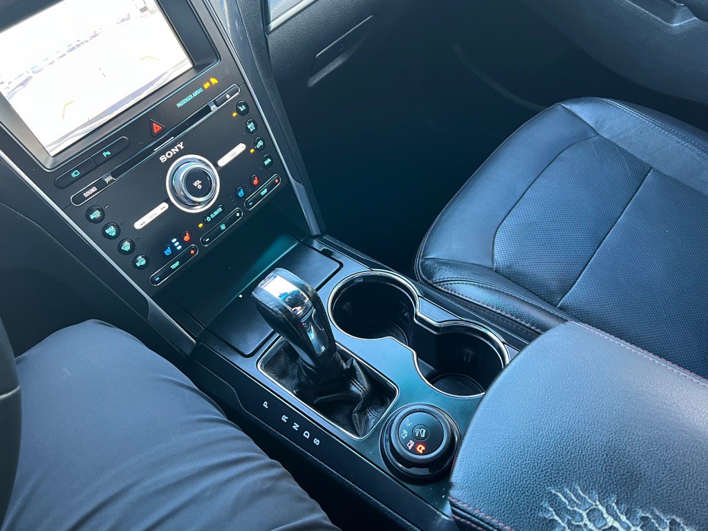 2017 Ford Explorer Image 19