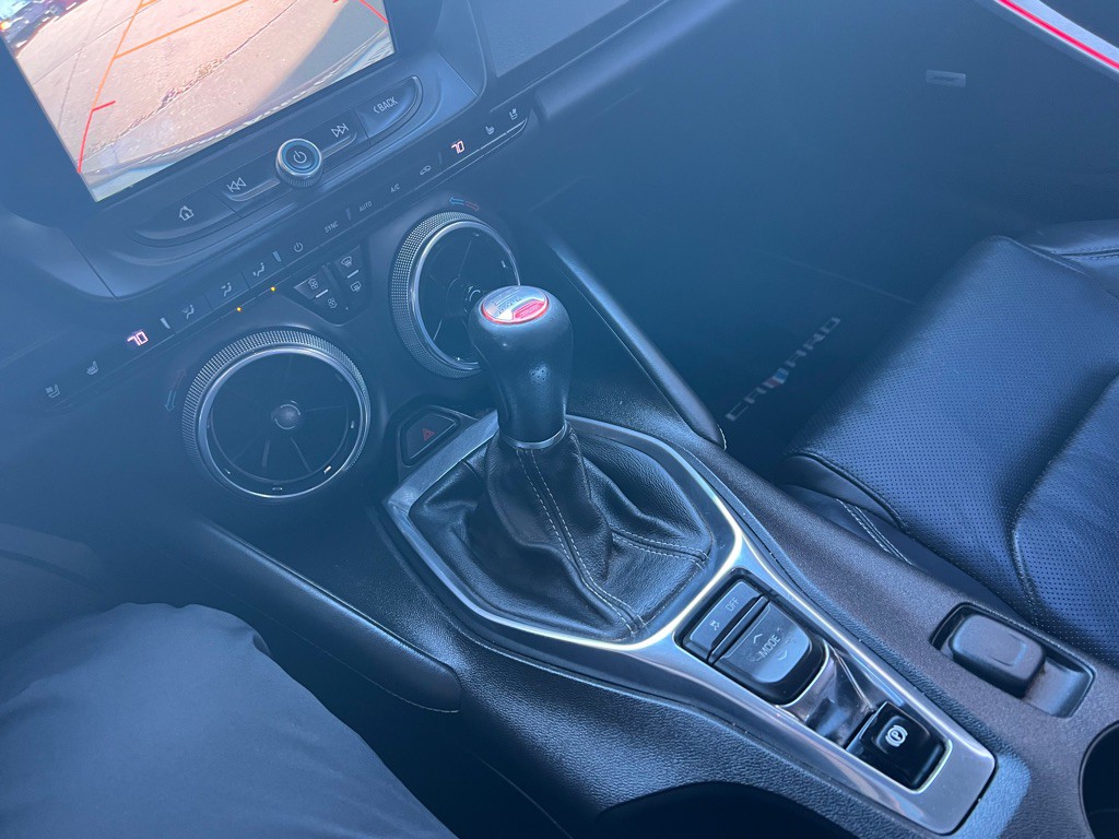 2016 Chevrolet Camaro Image 16