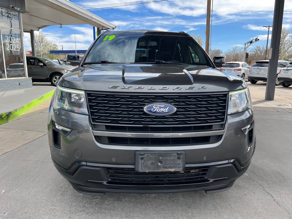 2019 Ford Explorer Image 2