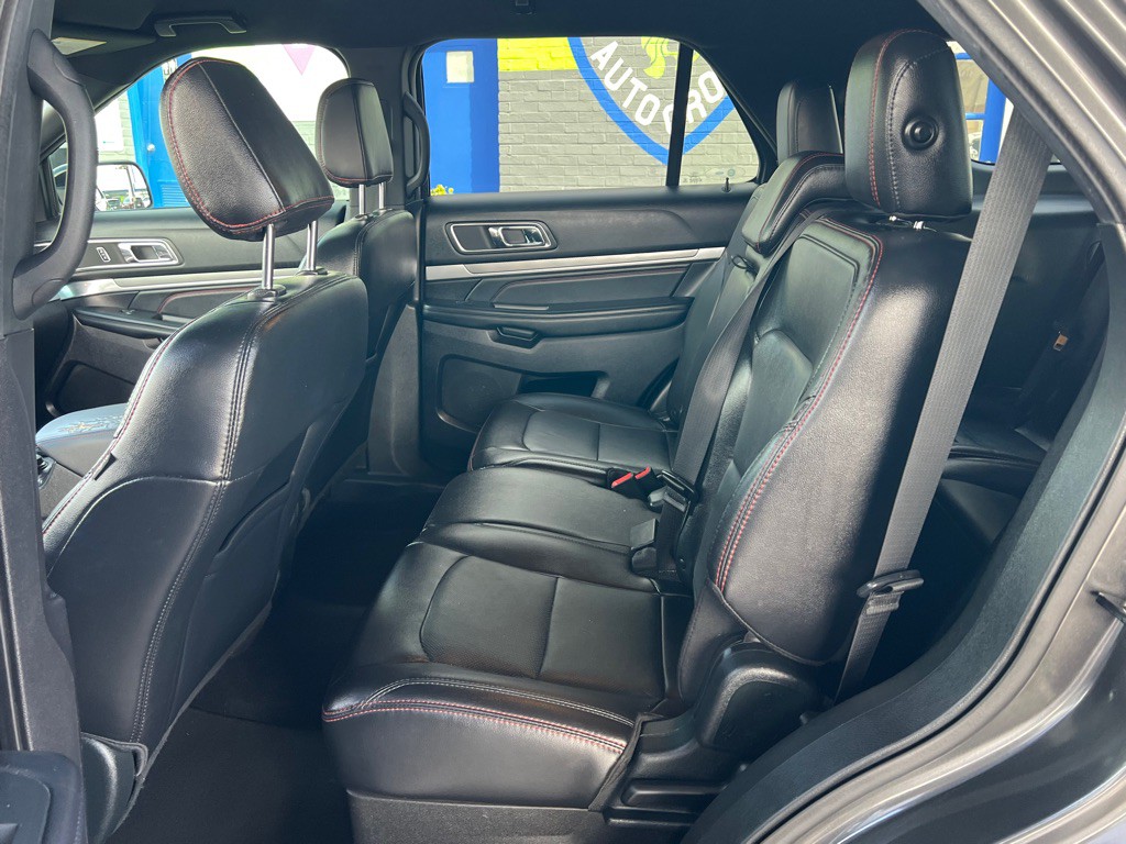 2019 Ford Explorer Image 13