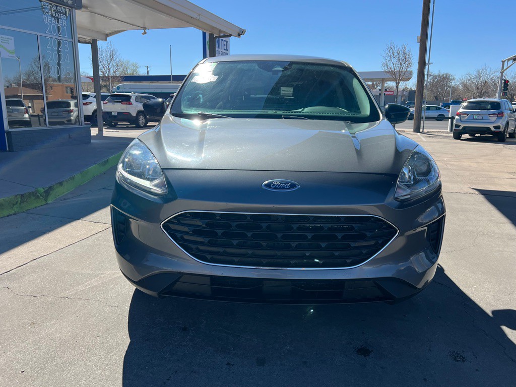 2021 Ford Escape Image 2